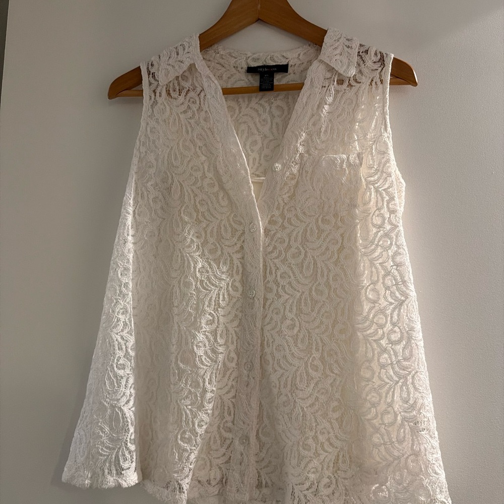 Elegant White Lace Sleeveless Top